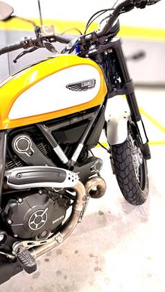 DUCATI SCRAMBLER CLASSIC 